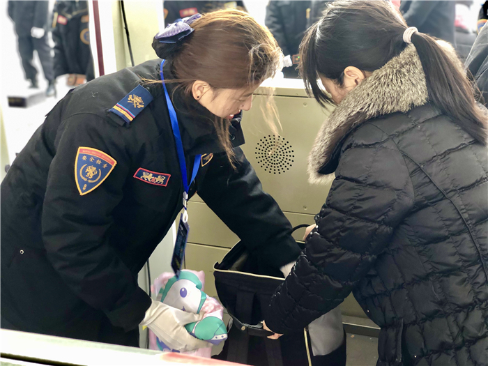 皇甲特衛，鄭州安檢，鄭州保安，防爆安檢設備租賃
